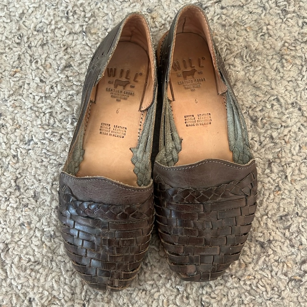 Will Leather Goods Women’s woven sandal size 6